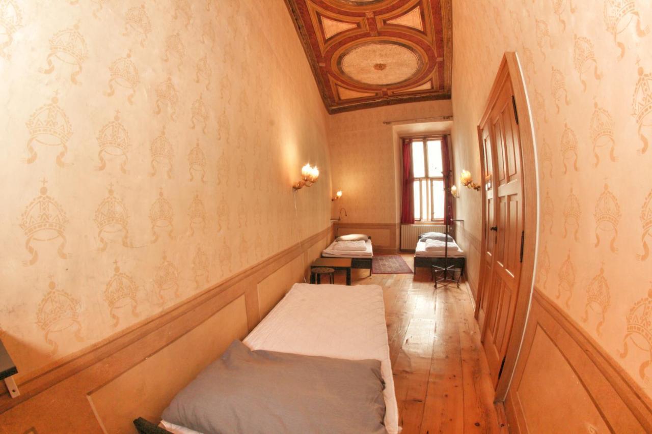 Hostel Homer - Old Town Square Praha